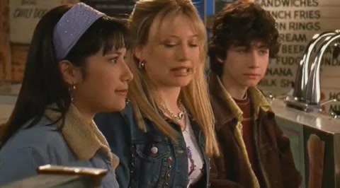 DailyDuff-dot-org_LizzieMcGuire-2x27GrubbyLongjohnsOldeTymeRevue0531.jpg