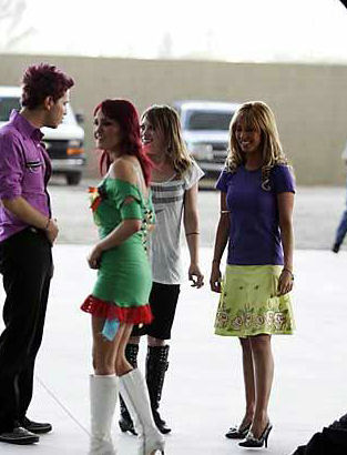 2006-Rebelde-OnSet004.jpg 2006-Rebelde-OnSet004.jpg