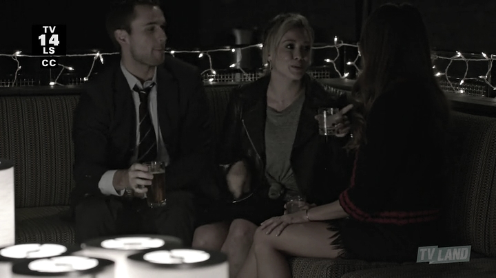 DailyDuff_dot_nl-Younger2x03-0008.jpg
