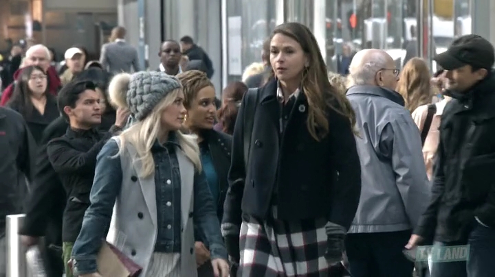 DailyDuff_dot_nl_Younger2x090456.jpg