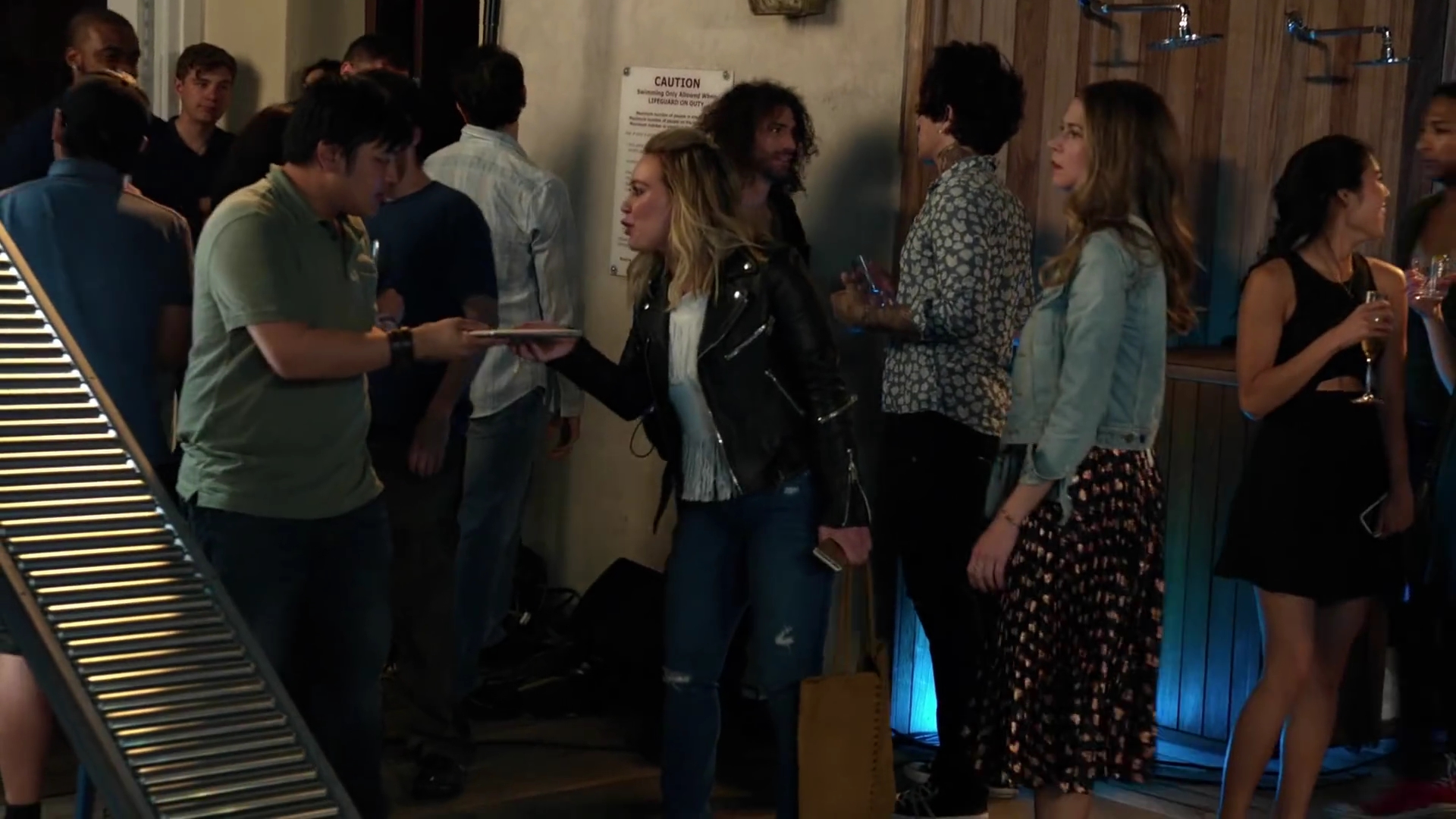 DailyDuff-dot-nl_Younger-BehindTheScenes3x02-0033.jpg DailyDuff-dot-nl_Younger-BehindTheScenes3x02-0033.jpg