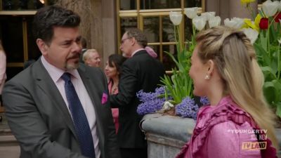 DailyDuff-dot-NL_Younger4x04InThePink0401.jpg