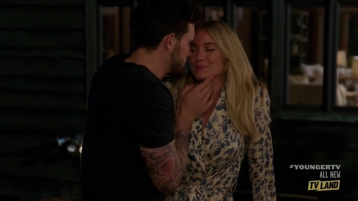 DailyDuff-dot-nl_Younger4x07FeverPitch1129.jpg DailyDuff-dot-nl_Younger4x07FeverPitch1129.jpg