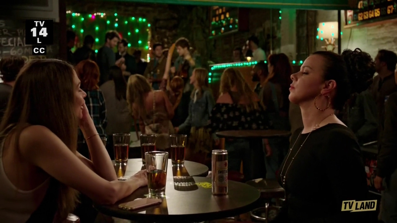 DailyDuff-dot-nl_Younger4x11ItsLoveActually0009.jpg
