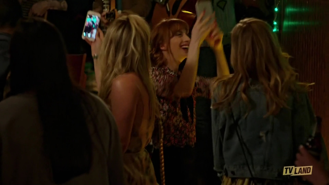 DailyDuff-dot-nl_Younger4x11ItsLoveActually0017.jpg