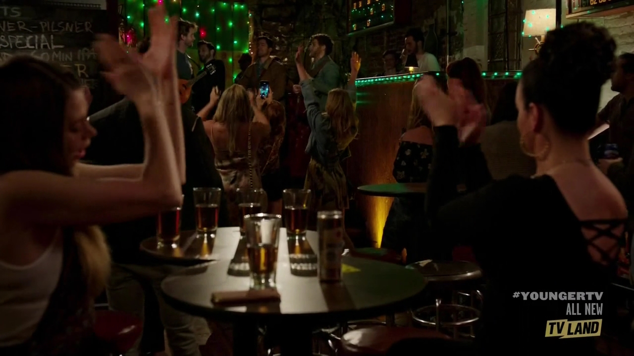 DailyDuff-dot-nl_Younger4x11ItsLoveActually0034.jpg