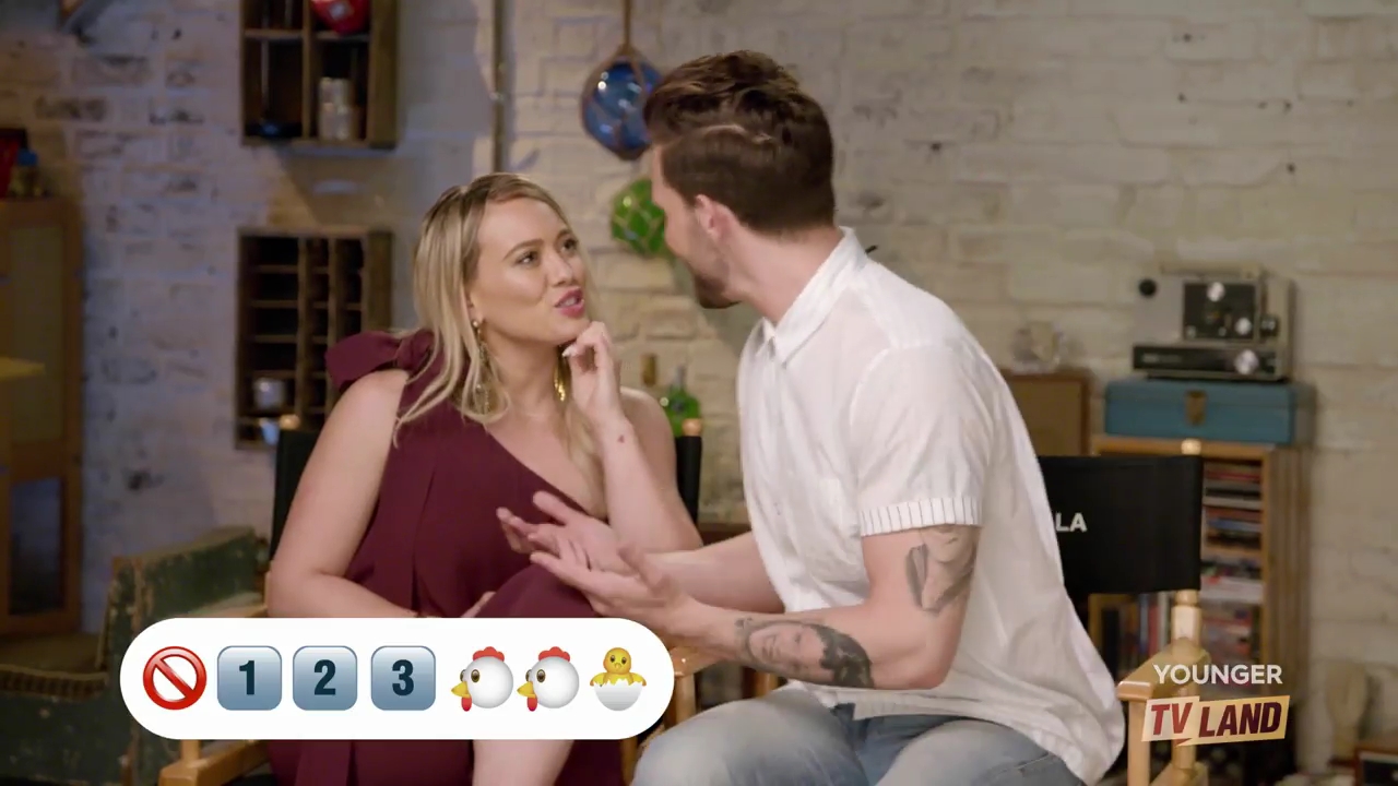 DailyDuff-dot-nl_Younger-S4-EmojiPhrases0071.jpg