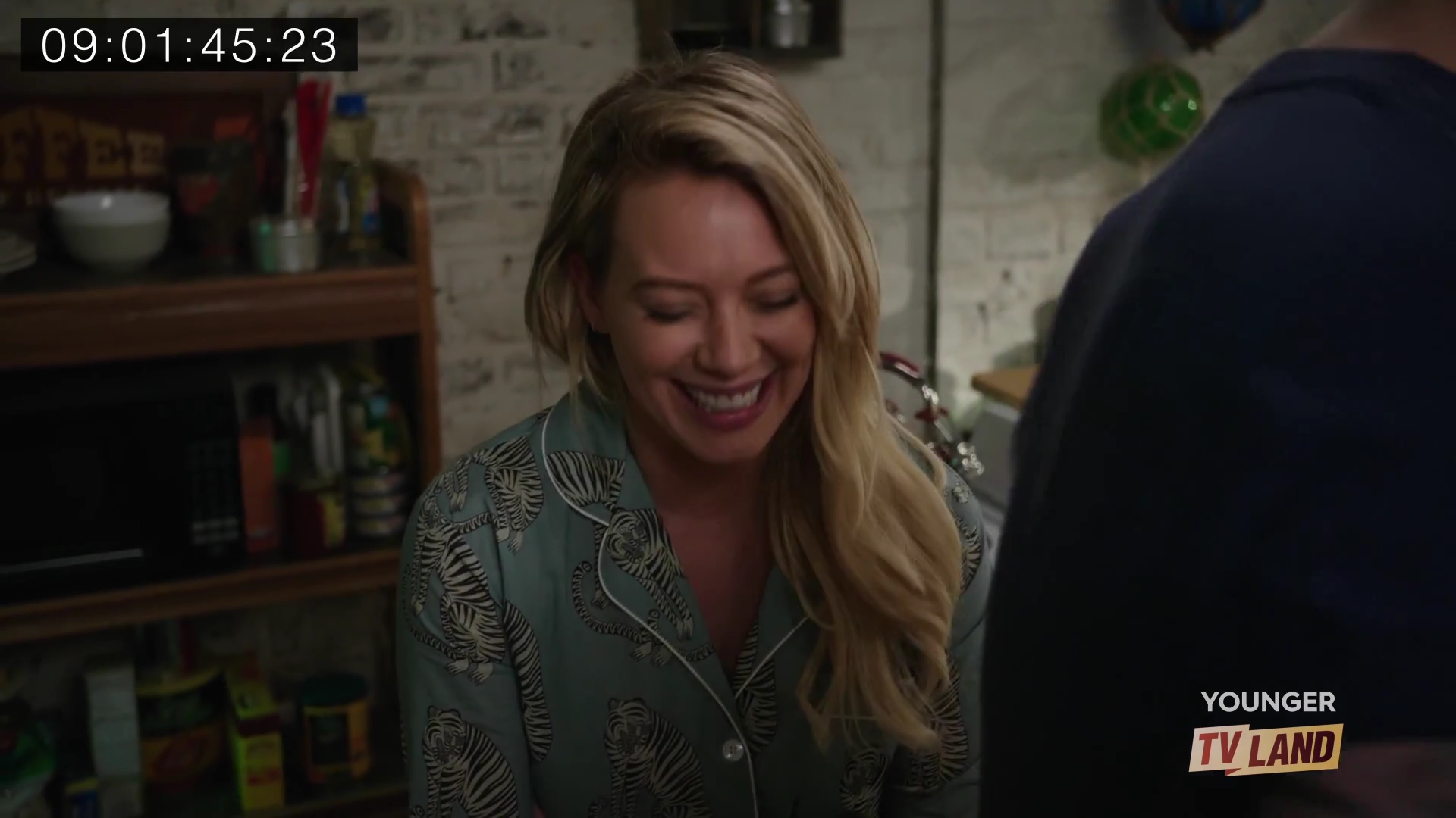 DailyDuff-dot-nl_Younger-S4-Outtakes4x02-0136.jpg DailyDuff-dot-nl_Younger-S4-Outtakes4x02-0136.jpg