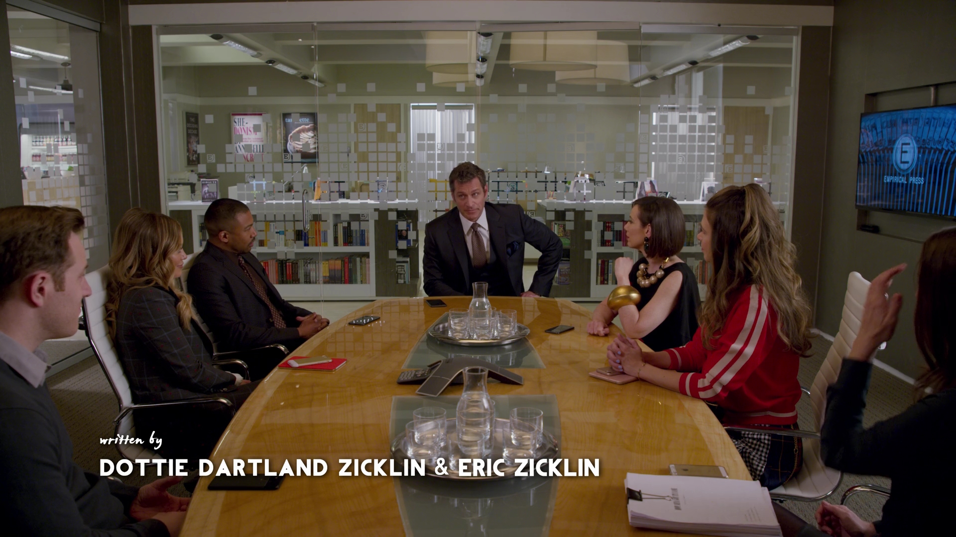 DailyDuff-dot-nl_Younger5x020295.jpg
