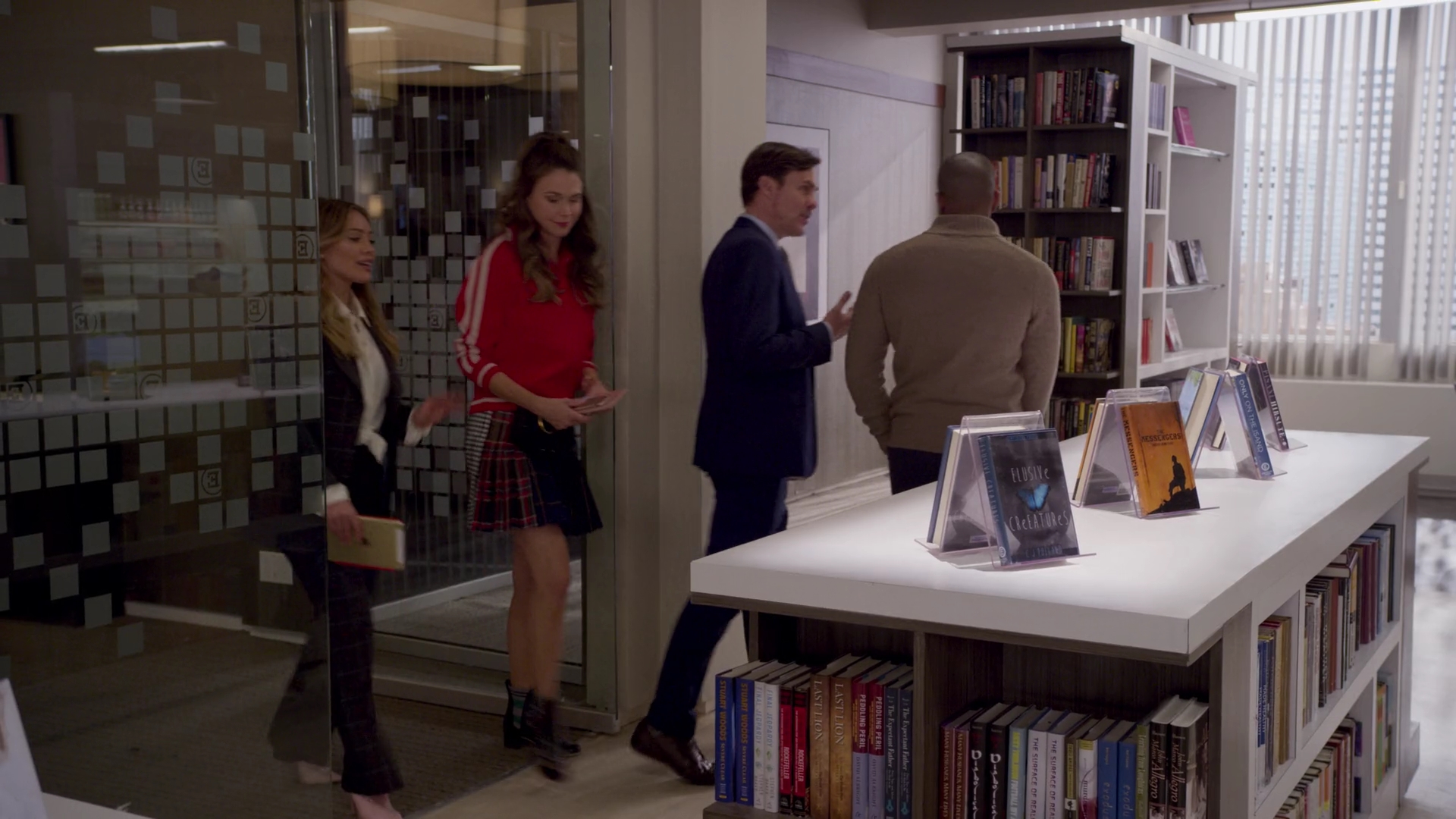 DailyDuff-dot-nl_Younger5x020349.jpg