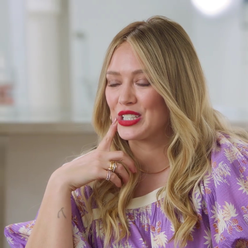 DailyDuff-dot-nl_YoungerS6-HilaryLovesAlpacas0084.jpg DailyDuff-dot-nl_YoungerS6-HilaryLovesAlpacas0084.jpg