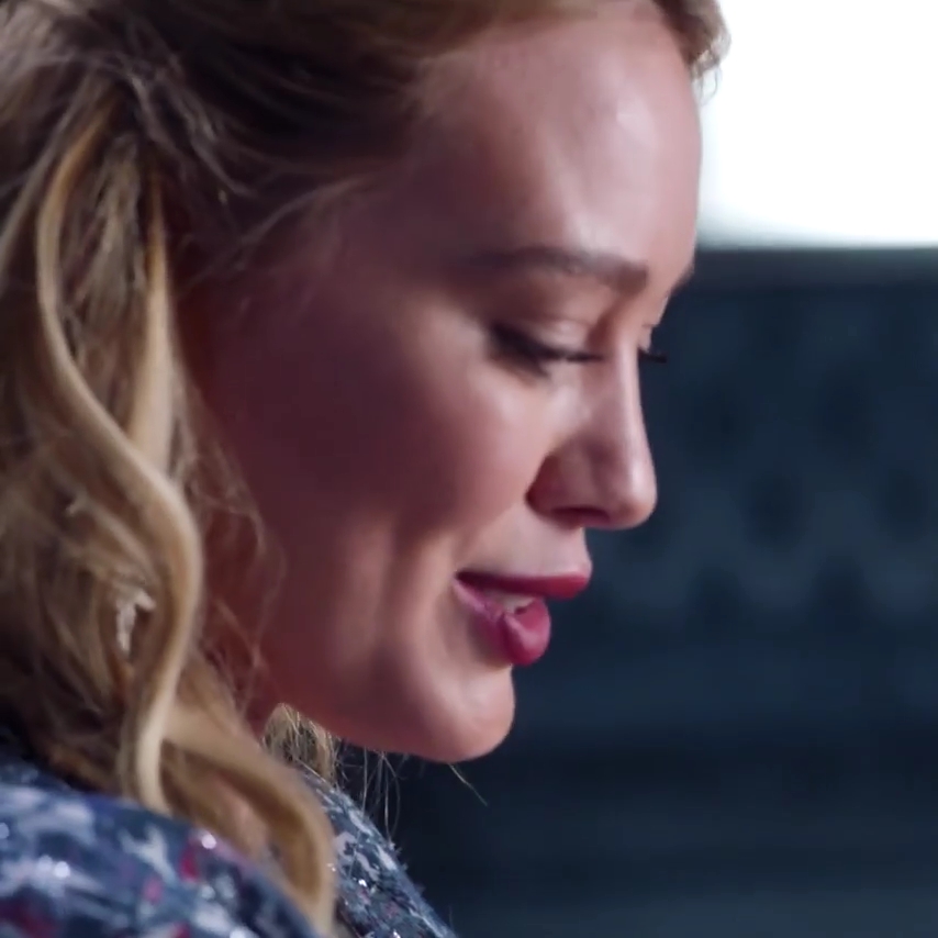 DailyDuff-dot-nl_YoungerS6-HilaryLovesAlpacas0155.jpg DailyDuff-dot-nl_YoungerS6-HilaryLovesAlpacas0155.jpg