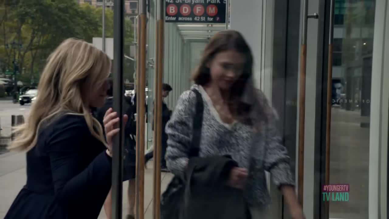DailyDuff-dot-nl_Younger1x01-00154.jpg