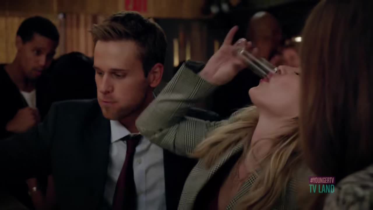 DailyDuff-dot-nl_Younger1x04-00195.jpg
