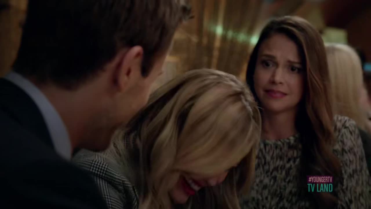 DailyDuff-dot-nl_Younger1x04-00196.jpg