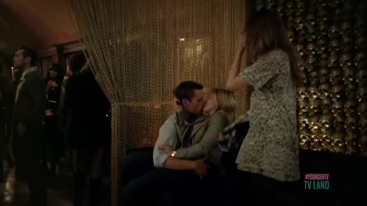 DailyDuff-dot-nl_Younger1x04-00220.jpg