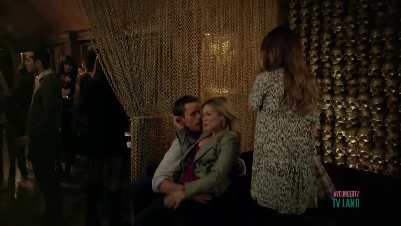 DailyDuff-dot-nl_Younger1x04-00222.jpg