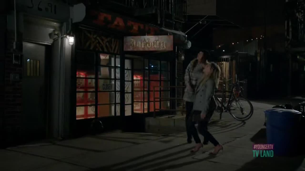 DailyDuff-dot-nl_Younger1x04-00335.jpg