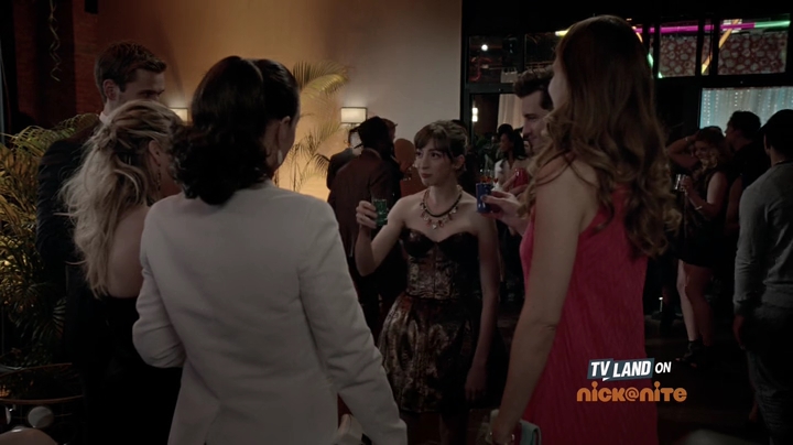 DailyDuff-dot-nl_Younger1x11-0914.jpg